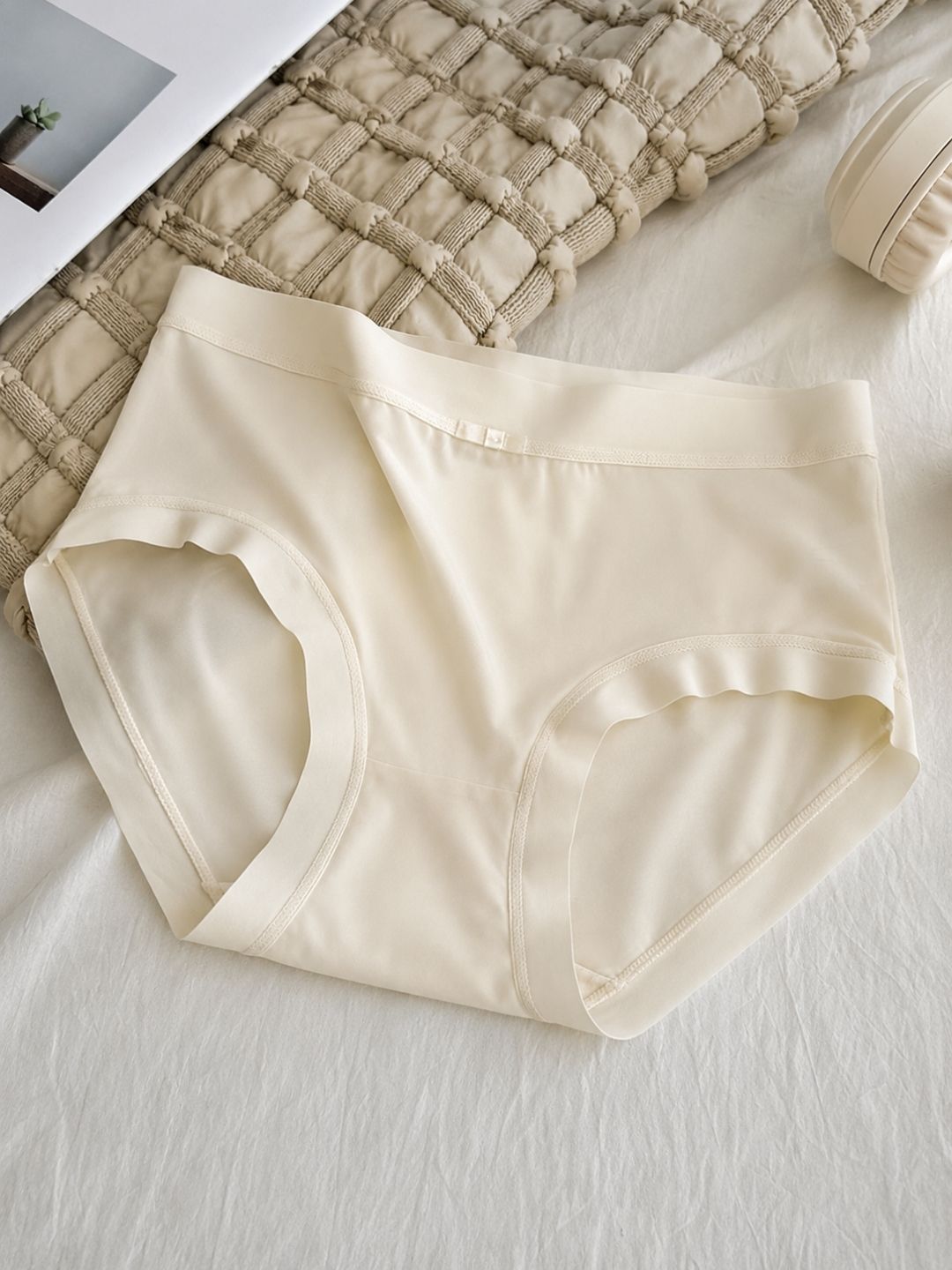 Bow panties