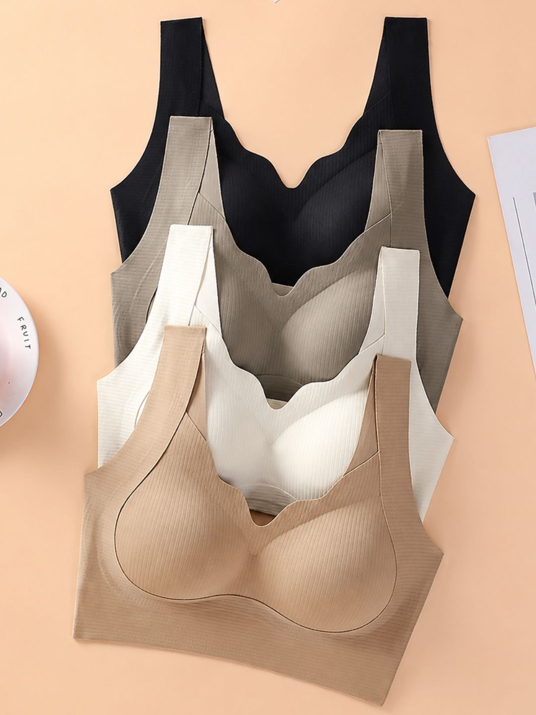 Wavy bra